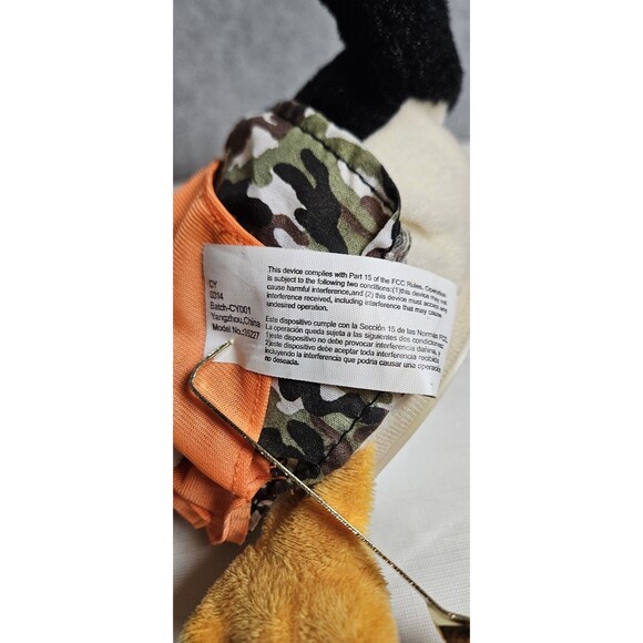 Gemmy Animated Plush Duck Singing "Hit me with your Best Shot" Redneck  Hunter - Picture 8 of 11